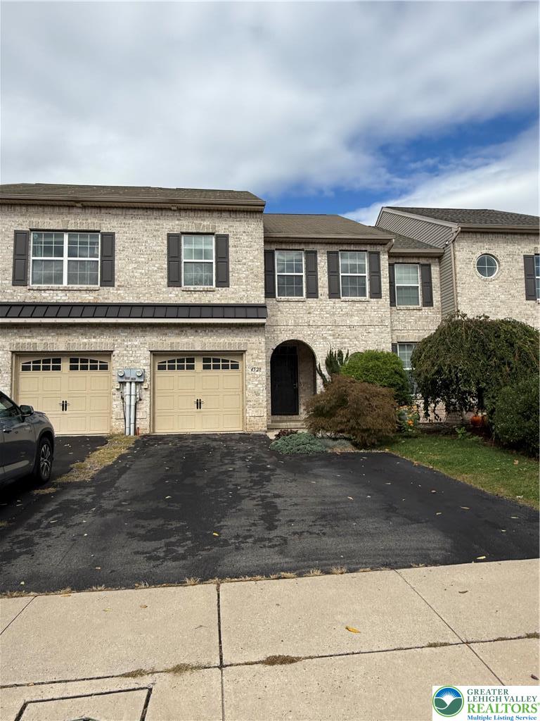 4528 Bellflower Way Property Photo 1