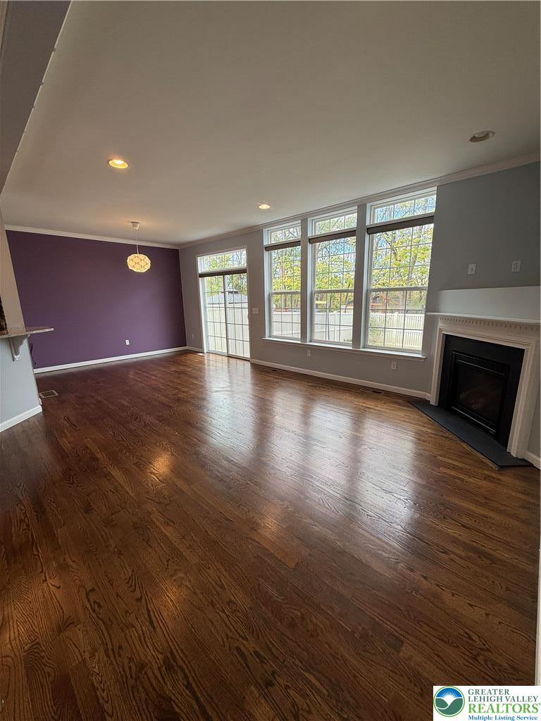 4528 Bellflower Way Property Photo 6