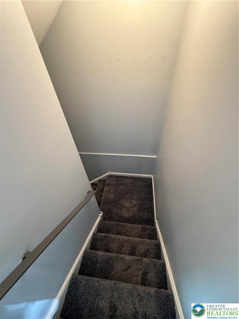 4528 Bellflower Way Property Photo 23