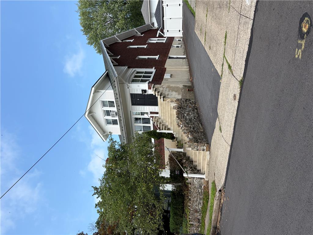 7 East Plainfield Avenue Property Photo 1