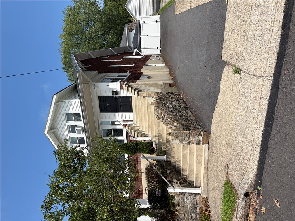 7 East Plainfield Avenue Property Photo 2