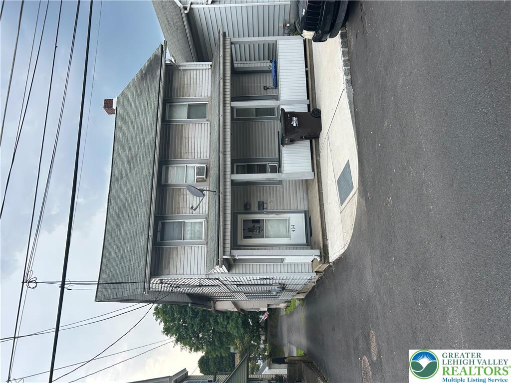 434 Main Street Property Photo 2