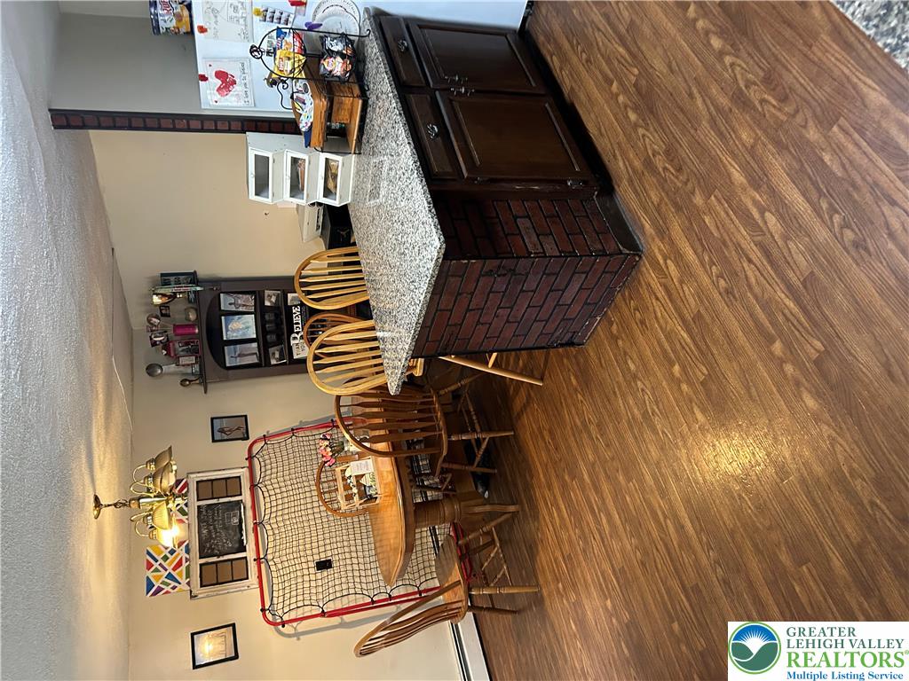 434 Main Street Property Photo 7
