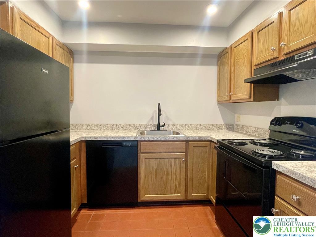 101 Race Street 219 Property Photo 2