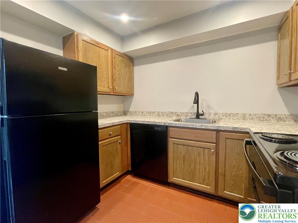 101 Race Street 219 Property Photo 3