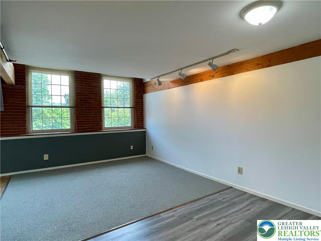 101 Race Street 219 Property Photo 5