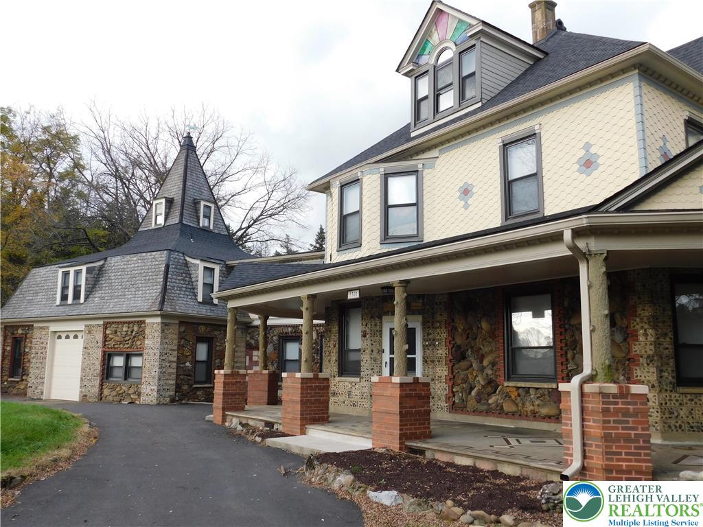 3301 Linden Street Property Photo 2