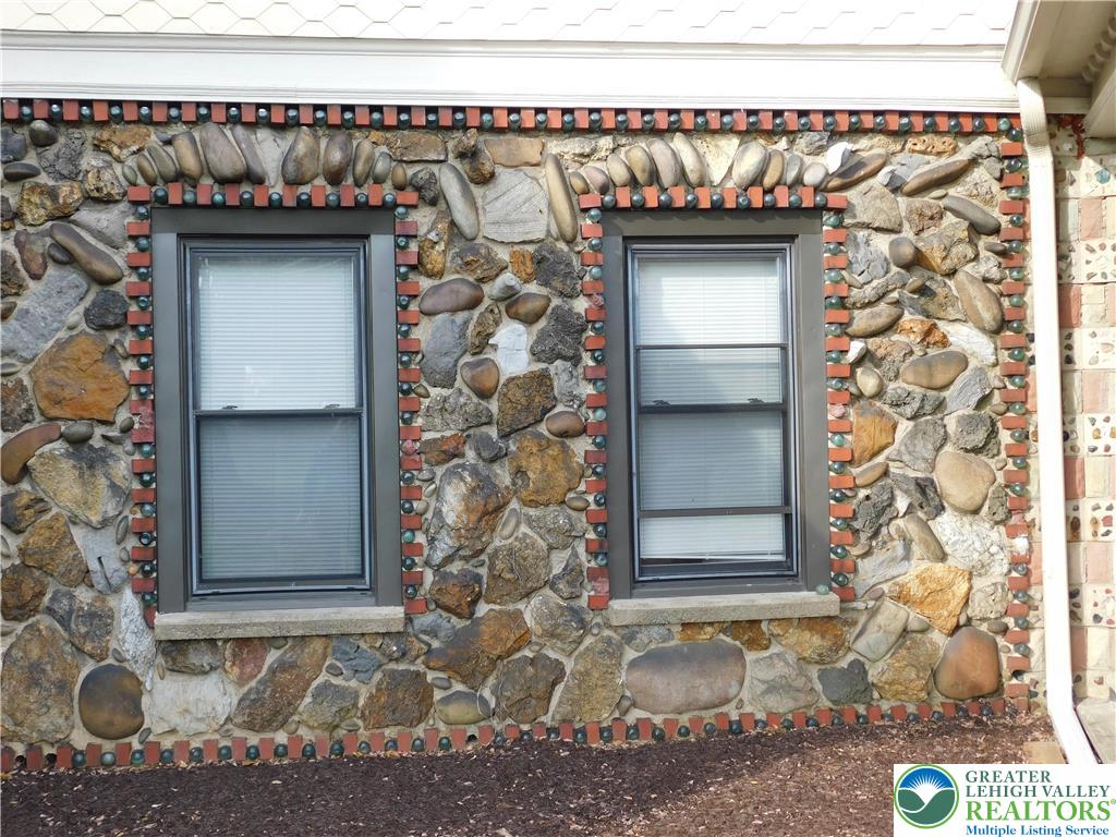 3301 Linden Street Property Photo 5