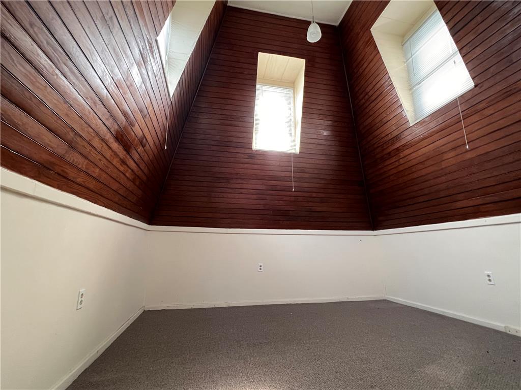 3301 Linden Street Property Photo 30