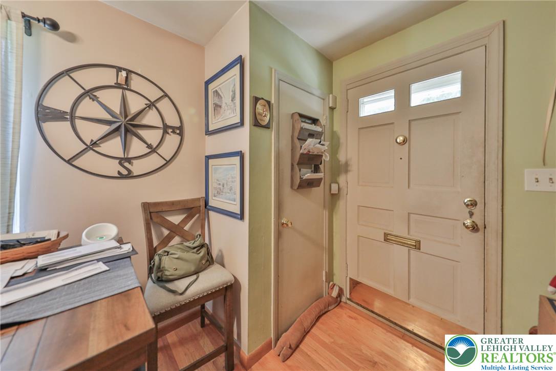 735 North Glenwood Street Property Photo 19