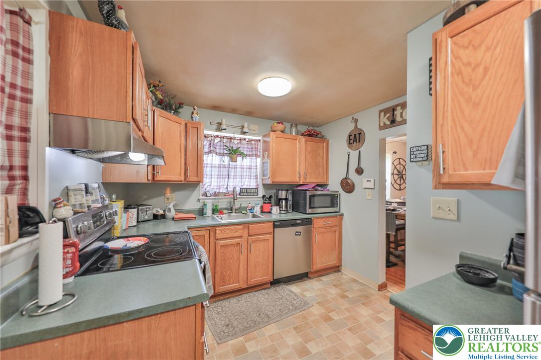 735 North Glenwood Street Property Photo 23