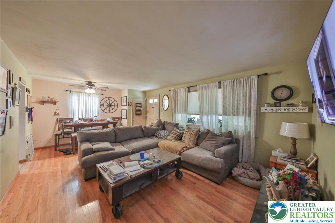 735 North Glenwood Street Property Photo 25