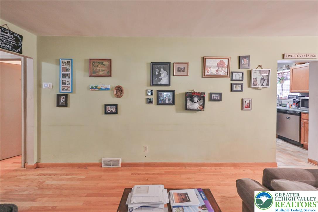 735 North Glenwood Street Property Photo 32