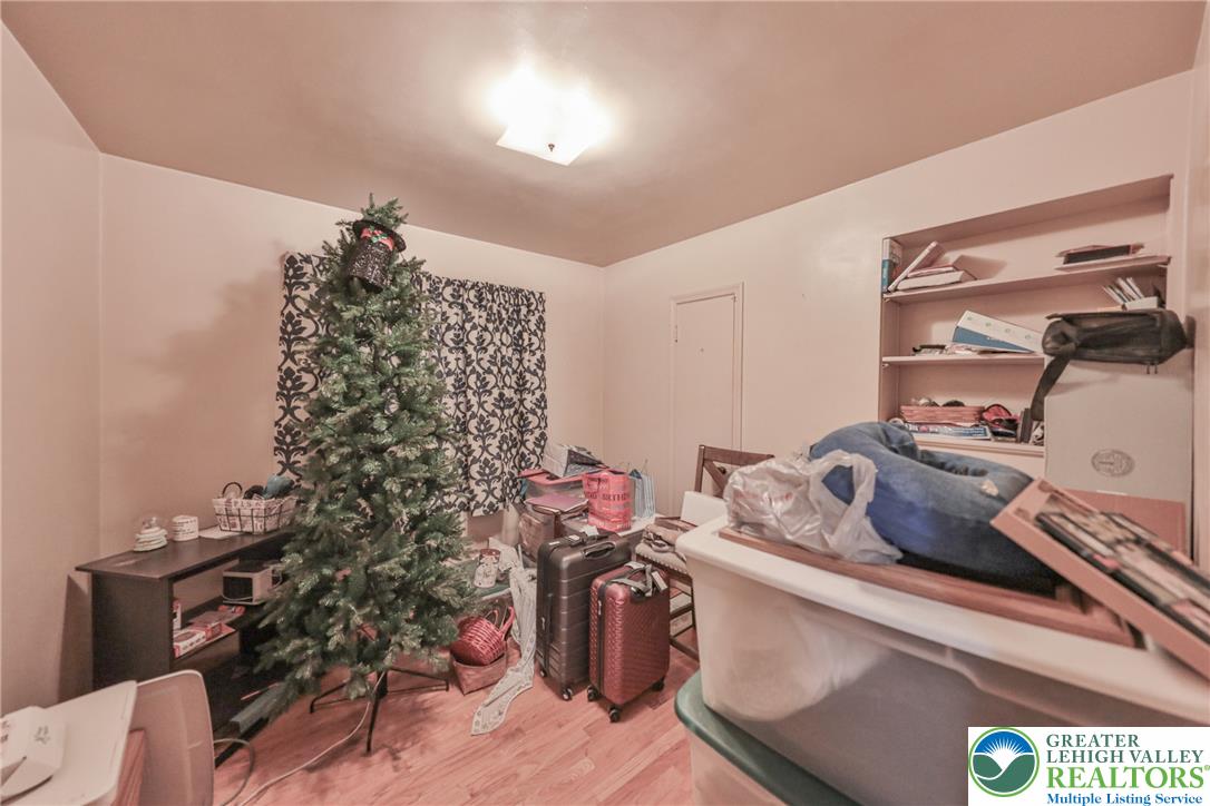 735 North Glenwood Street Property Photo 33