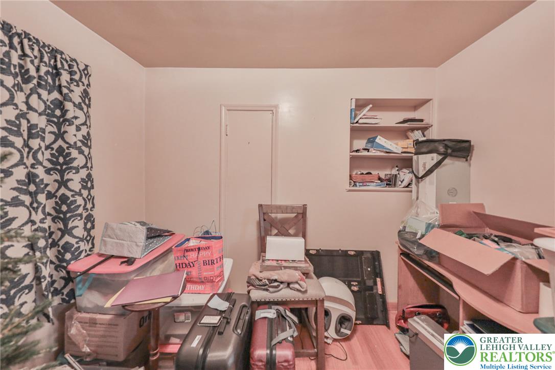 735 North Glenwood Street Property Photo 34