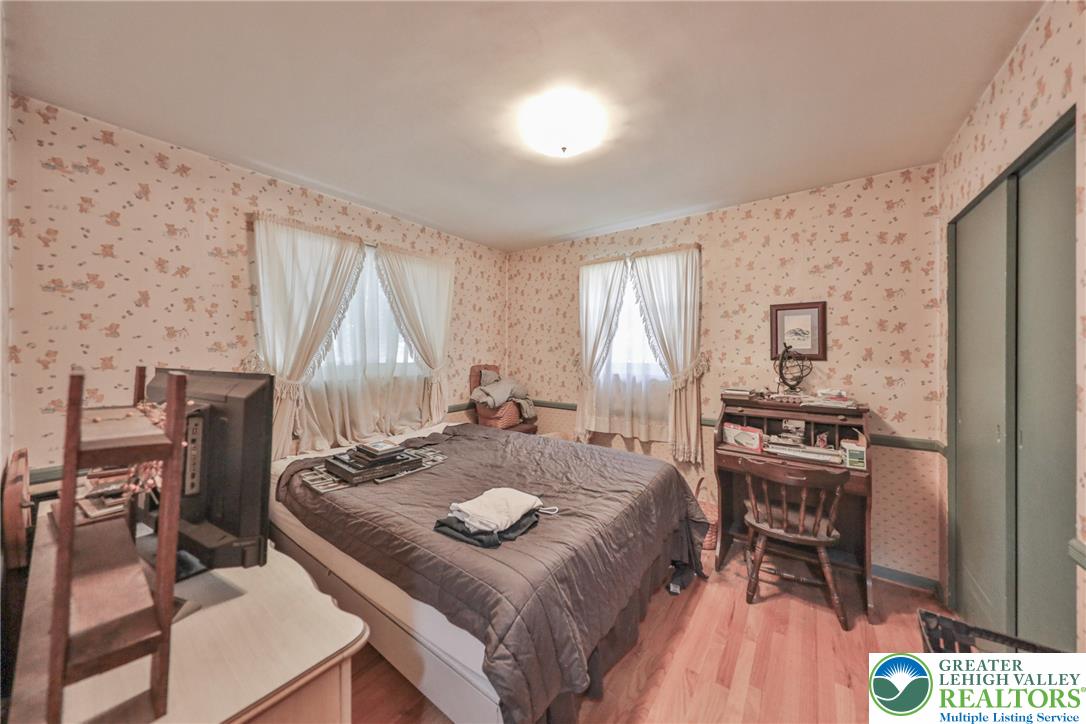 735 North Glenwood Street Property Photo 43