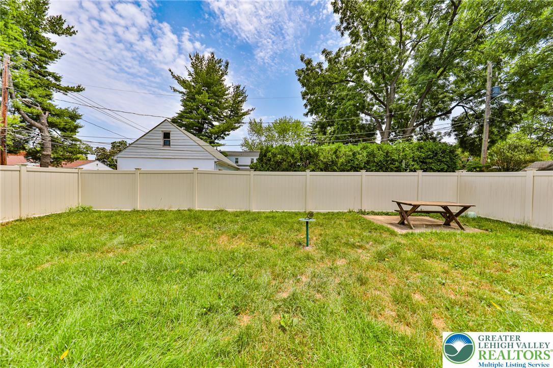 735 North Glenwood Street Property Photo 62
