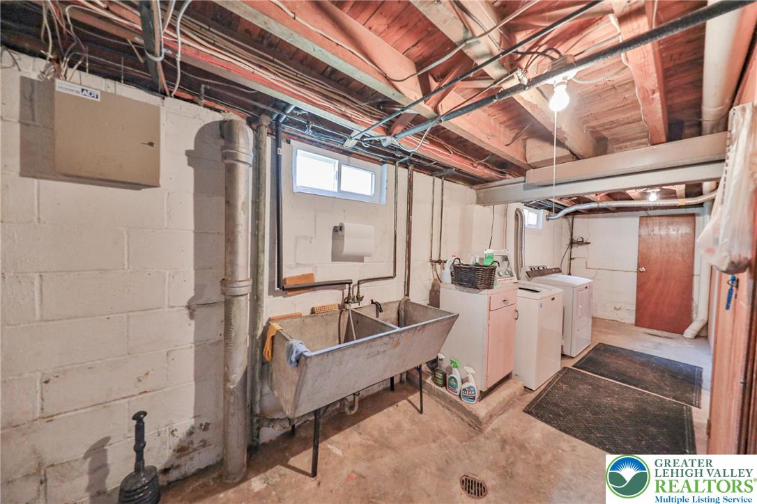 735 North Glenwood Street Property Photo 66