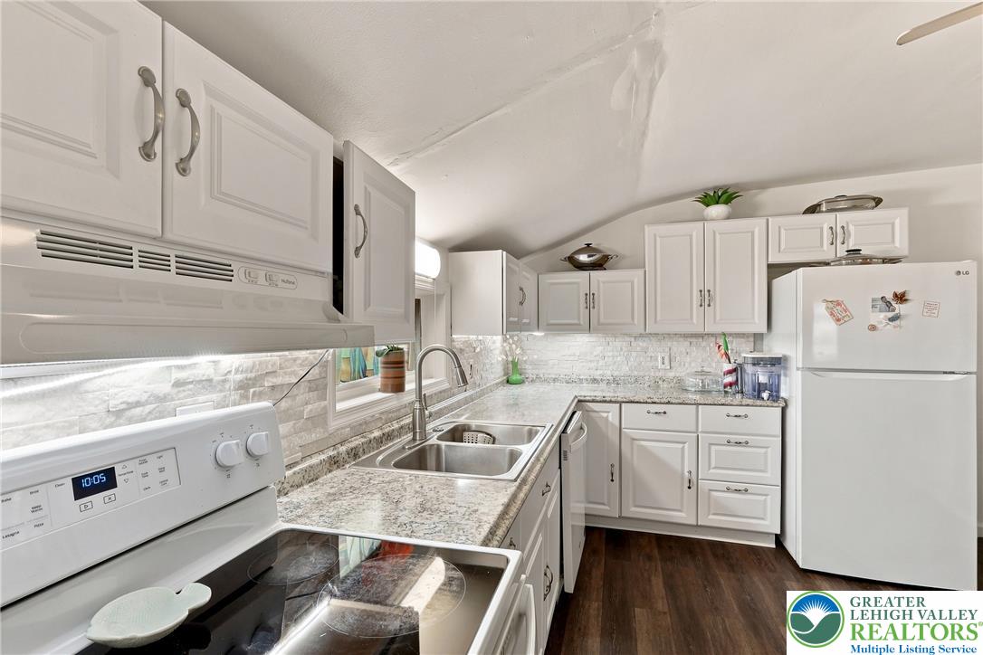 1424 Newport Avenue Property Photo 22