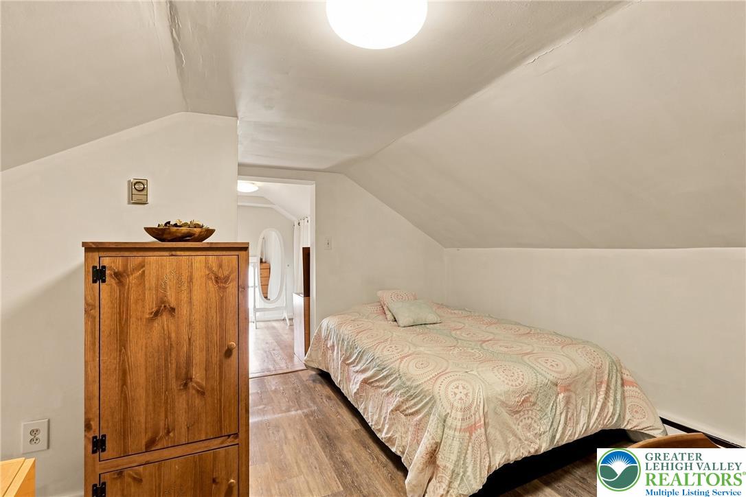 1424 Newport Avenue Property Photo 25