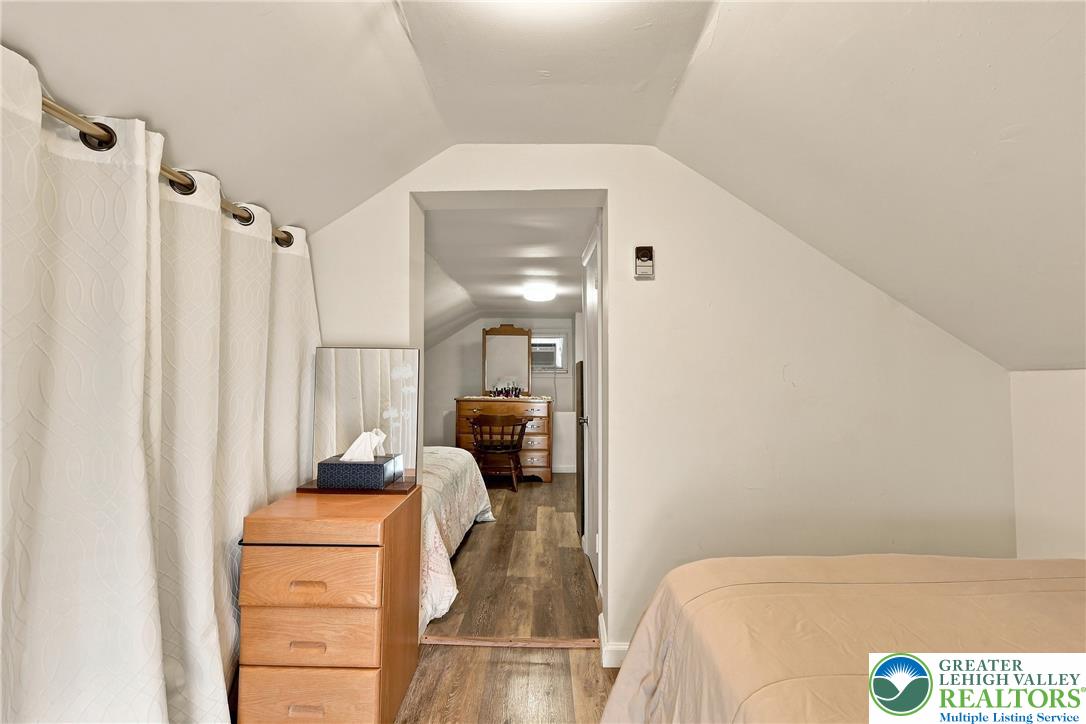 1424 Newport Avenue Property Photo 29