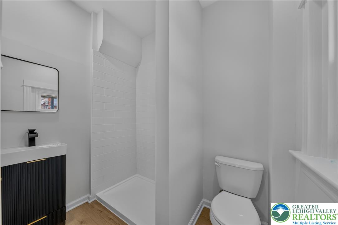 223 17th Street Property Photo 24