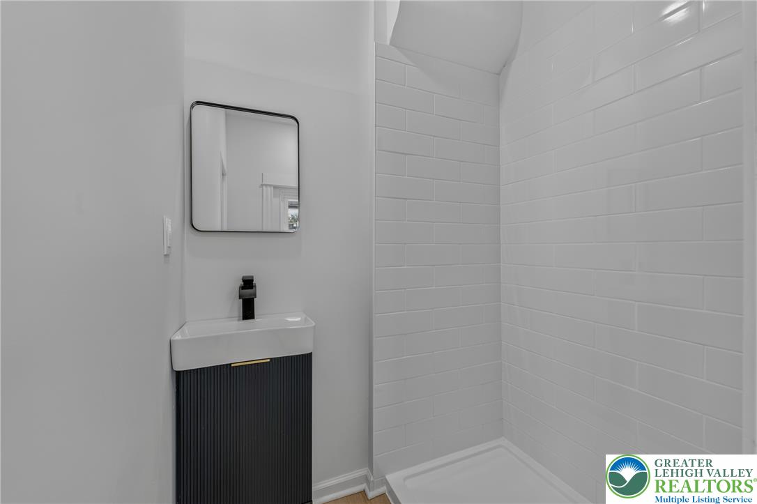 223 17th Street Property Photo 25