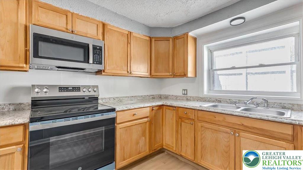 841 Jackson Street Property Photo 12