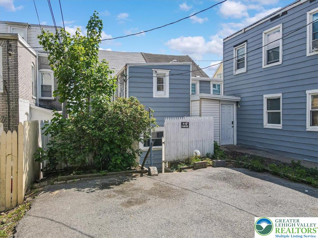 841 Jackson Street Property Photo 27