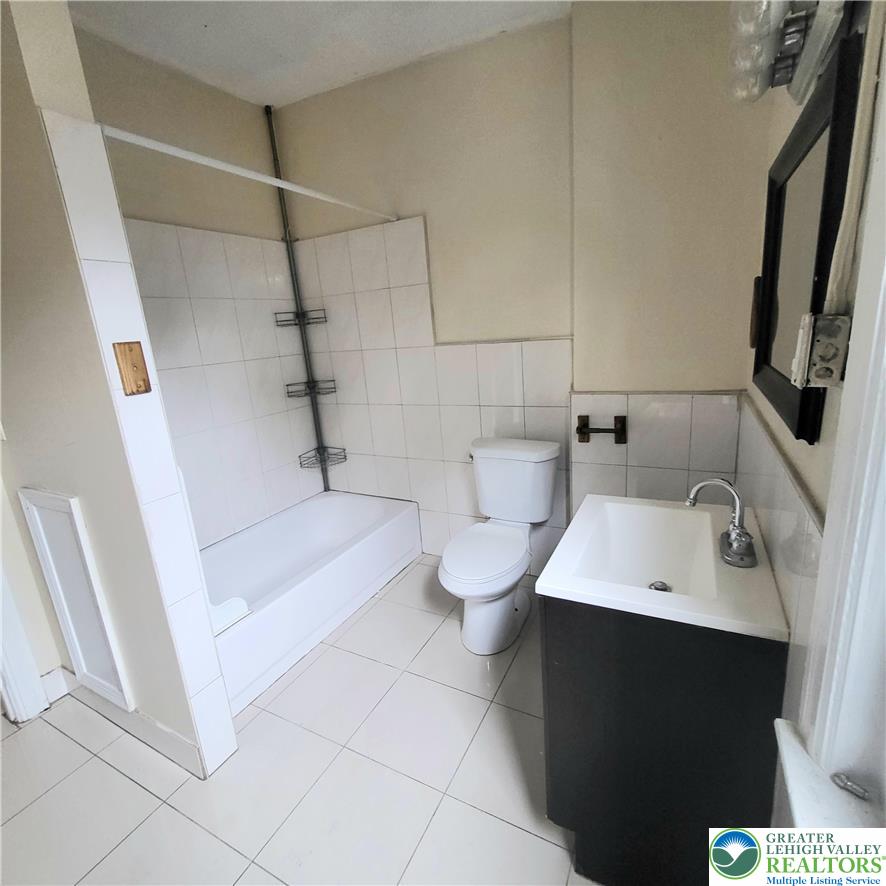543 North 6th Street 2 Property Photo 8