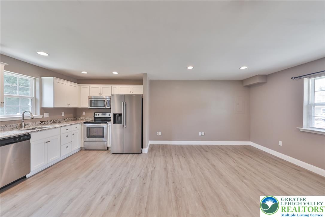 312 Central Park Avenue Property Photo 9
