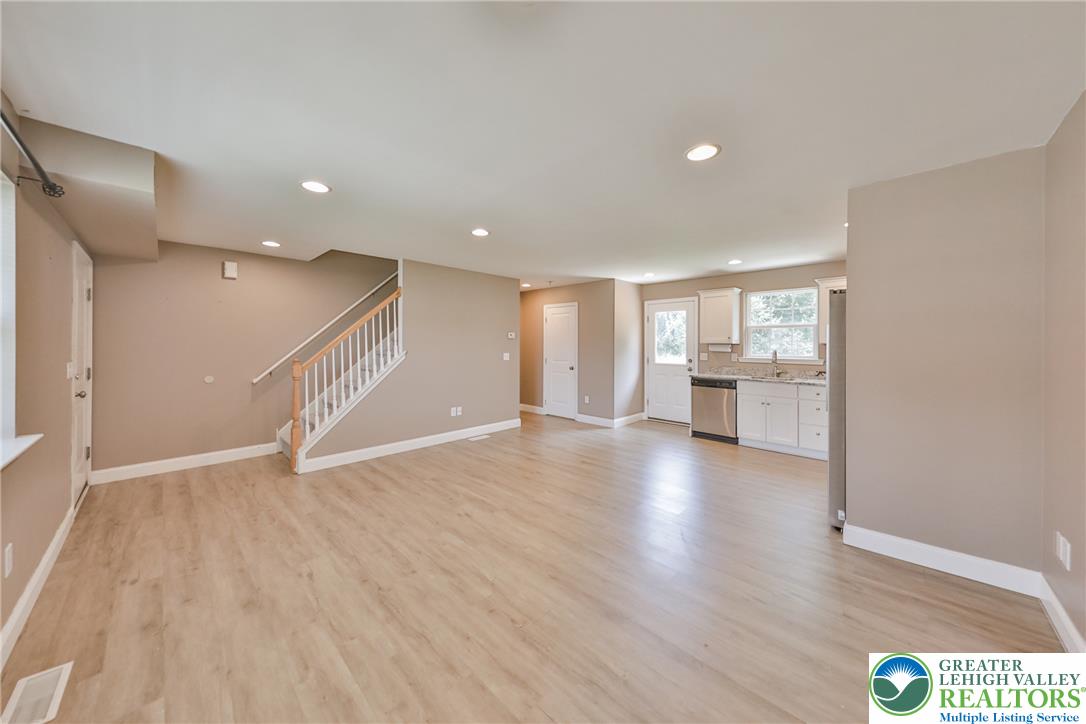 312 Central Park Avenue Property Photo 12