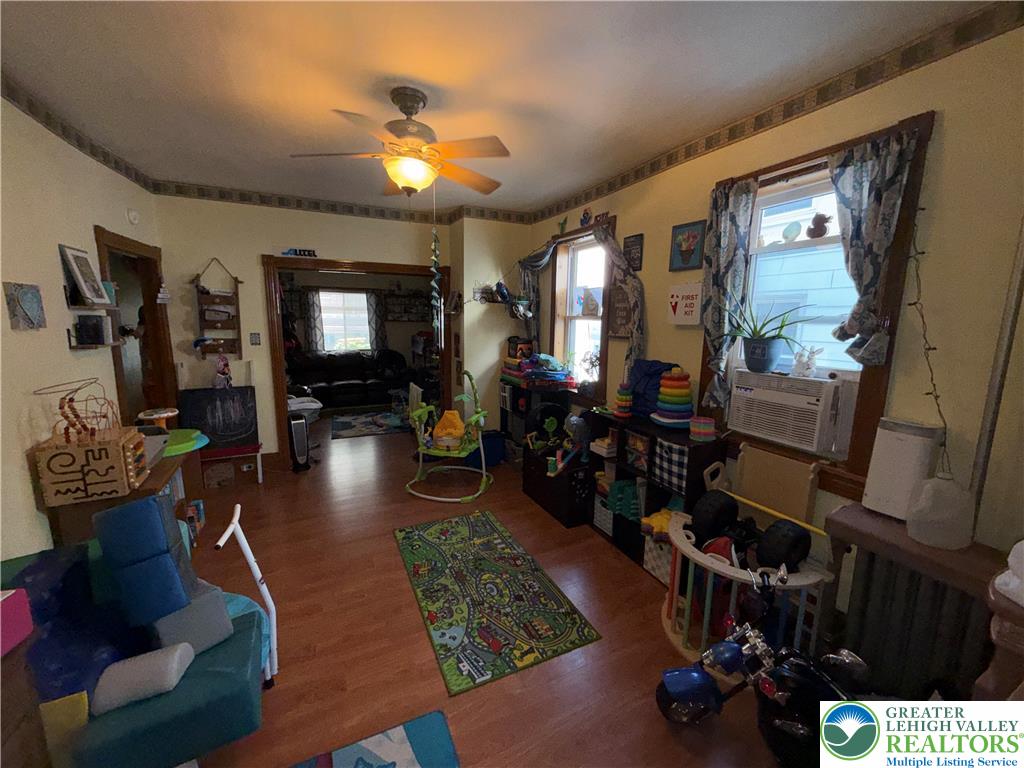 246 East Ludlow Street Property Photo 6