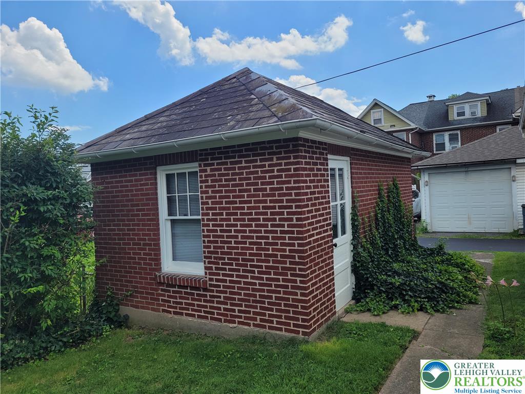 73 West Greenwich Street Property Photo 6
