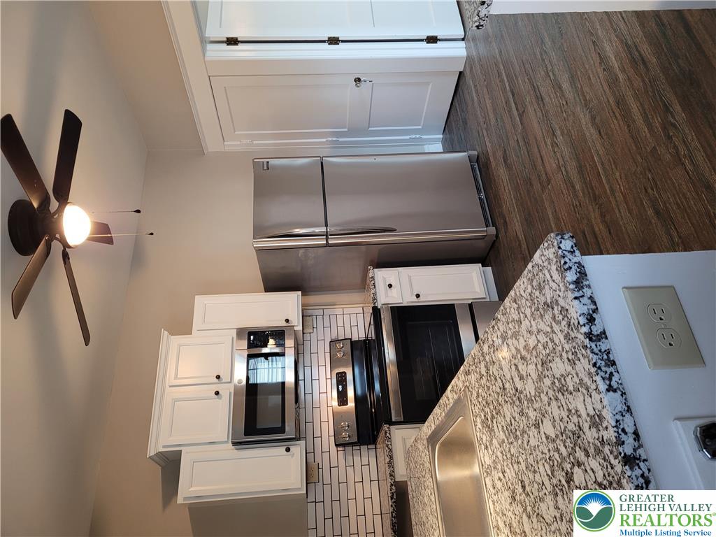 73 West Greenwich Street Property Photo 12