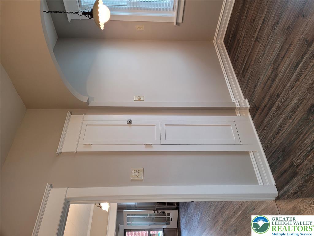 73 West Greenwich Street Property Photo 14