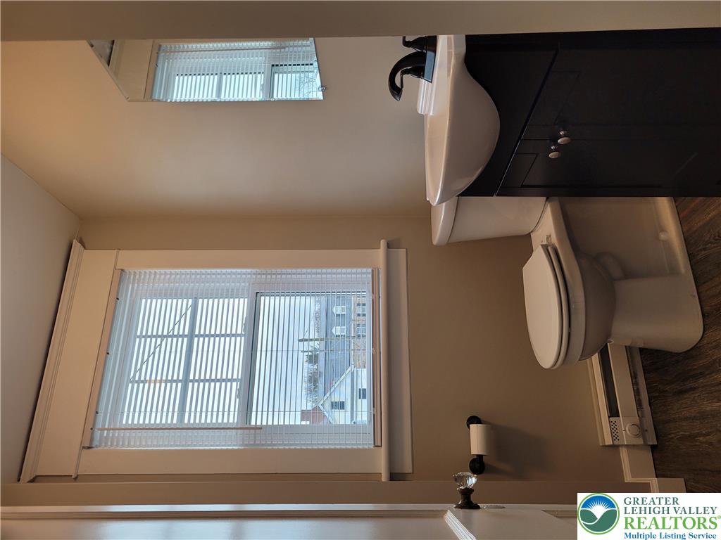 73 West Greenwich Street Property Photo 28