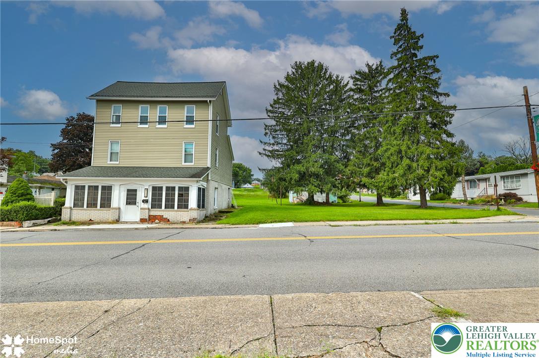 726 Garibaldi Avenue Property Photo 1
