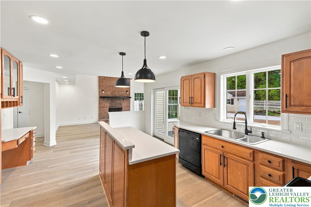 4 Schoolhouse Lane Property Photo 24