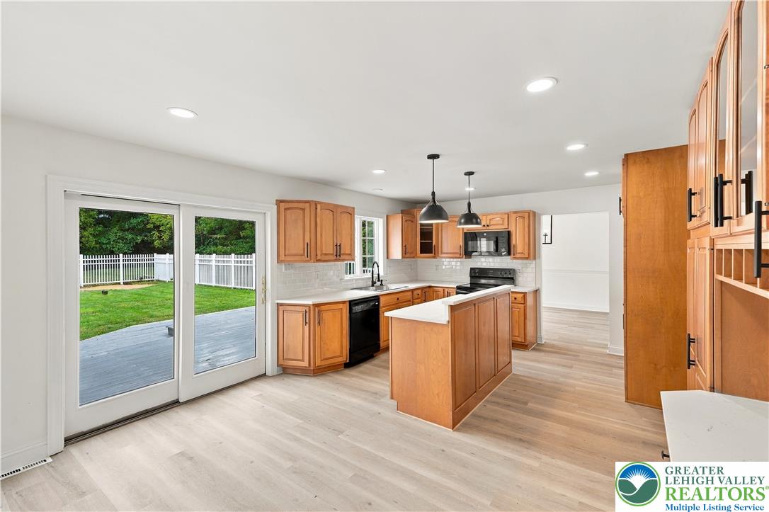 4 Schoolhouse Lane Property Photo 28