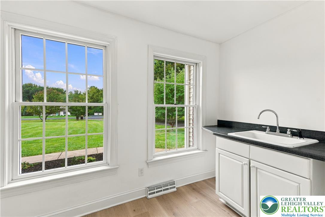 4 Schoolhouse Lane Property Photo 40