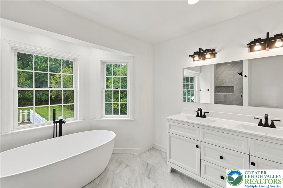 4 Schoolhouse Lane Property Photo 47