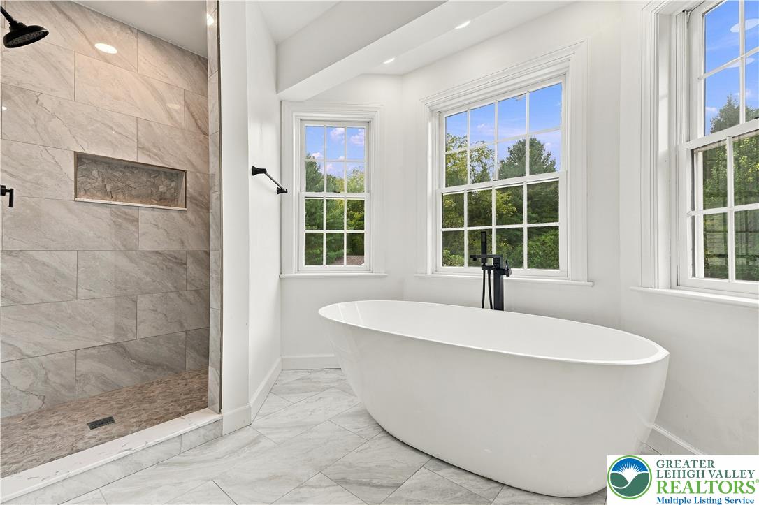 4 Schoolhouse Lane Property Photo 49
