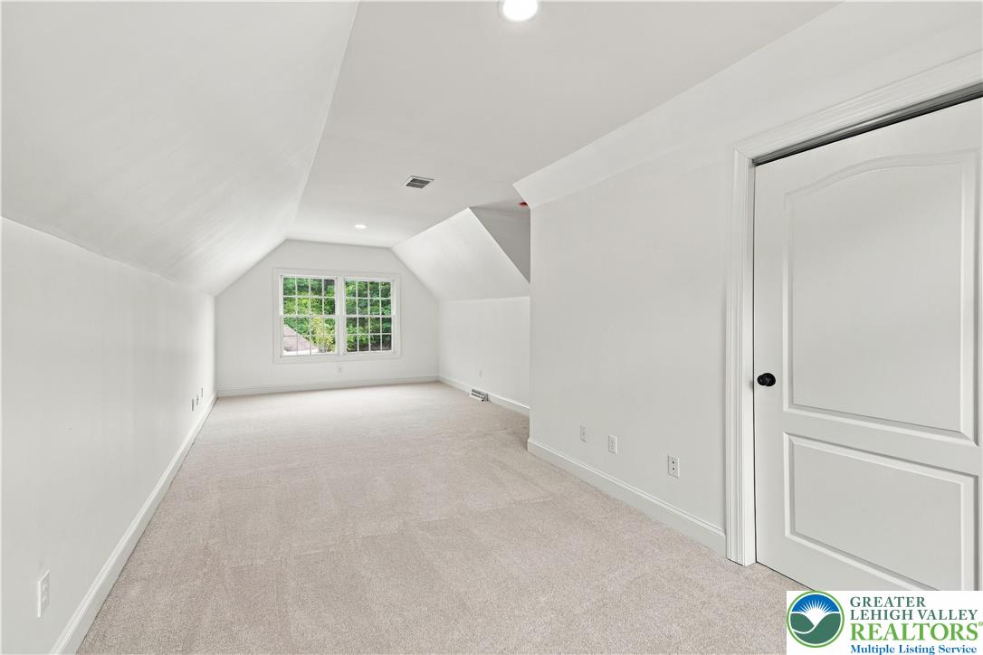4 Schoolhouse Lane Property Photo 55