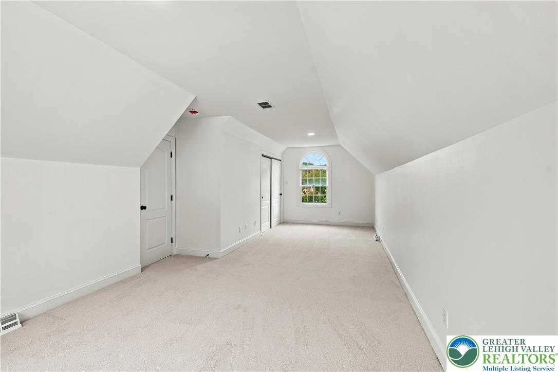 4 Schoolhouse Lane Property Photo 56