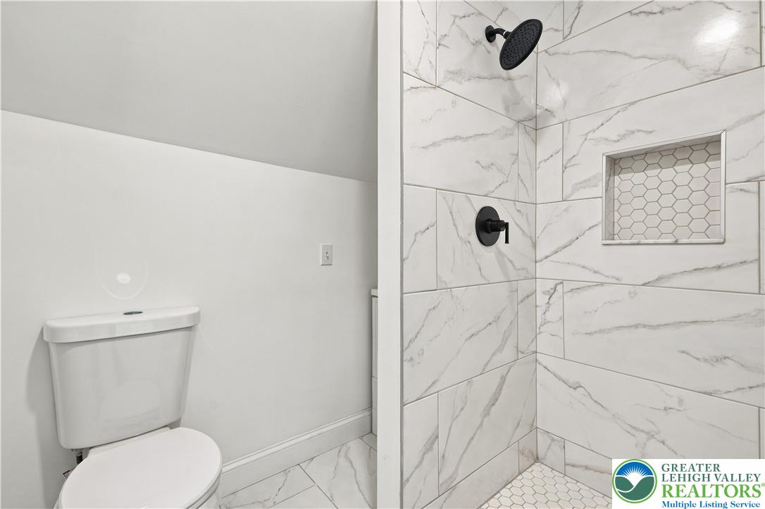 4 Schoolhouse Lane Property Photo 57