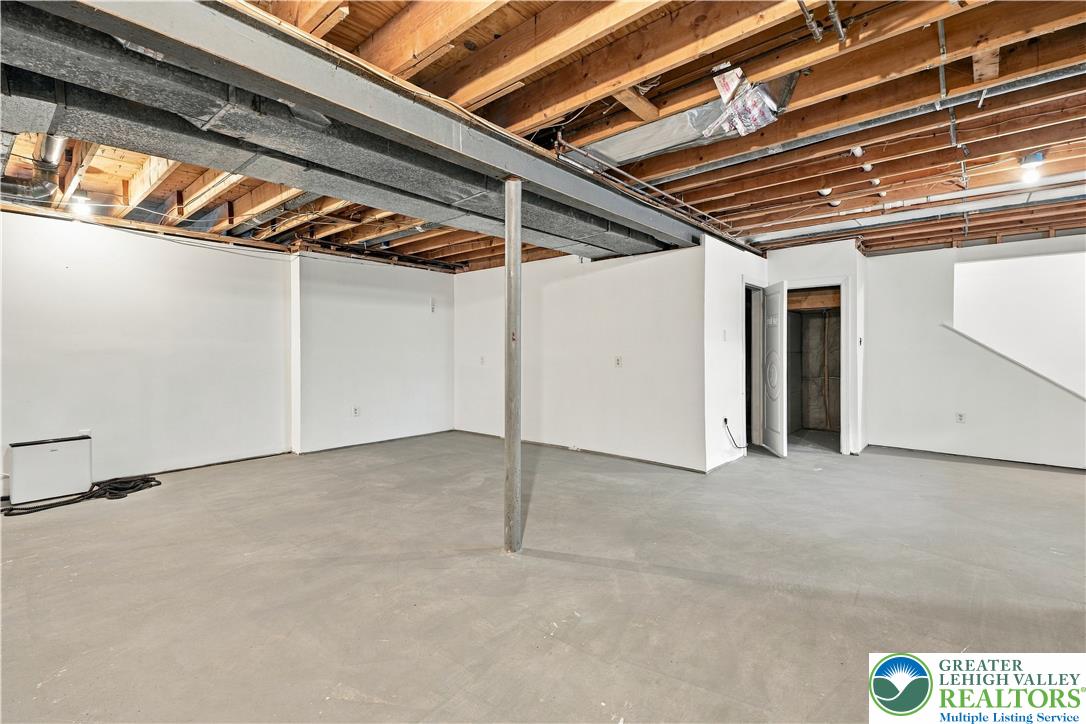 4 Schoolhouse Lane Property Photo 58