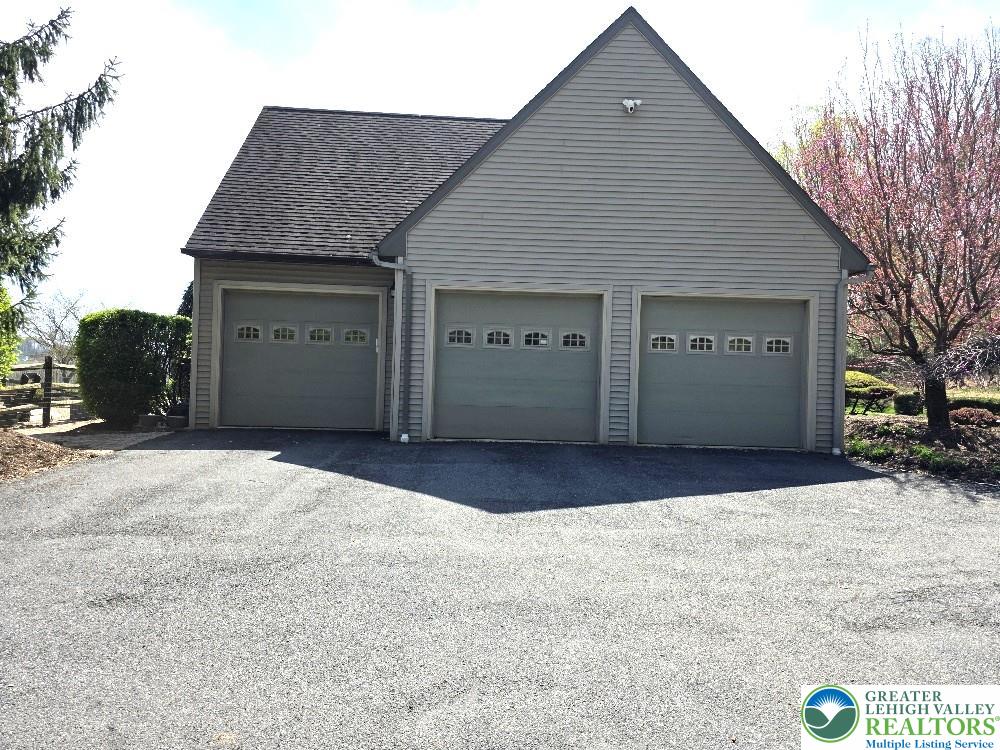 234 Miller Road Property Photo 5