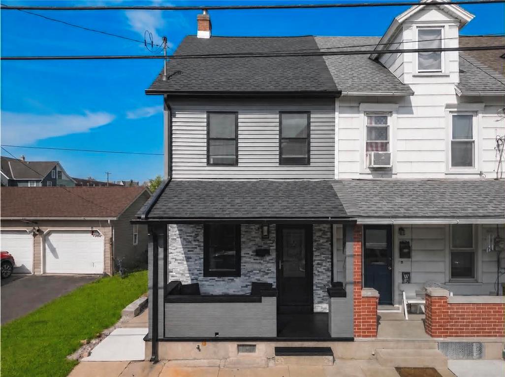 1673 Newport Avenue Property Photo 1