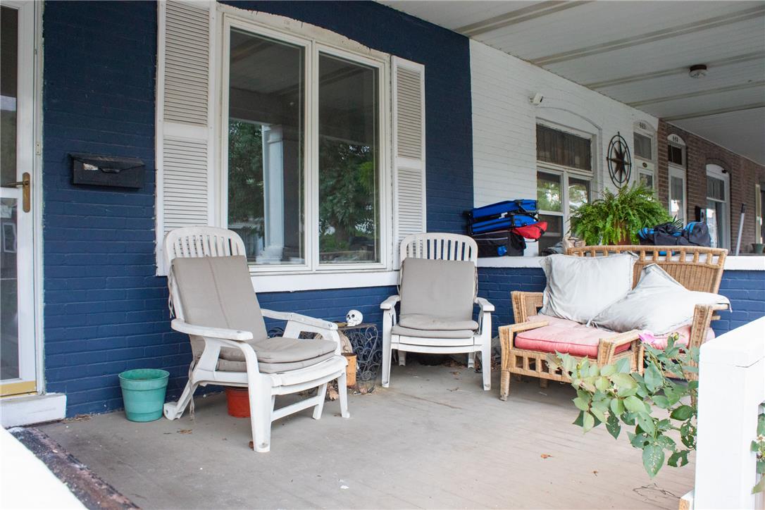 441 Franklin Avenue Property Photo 4